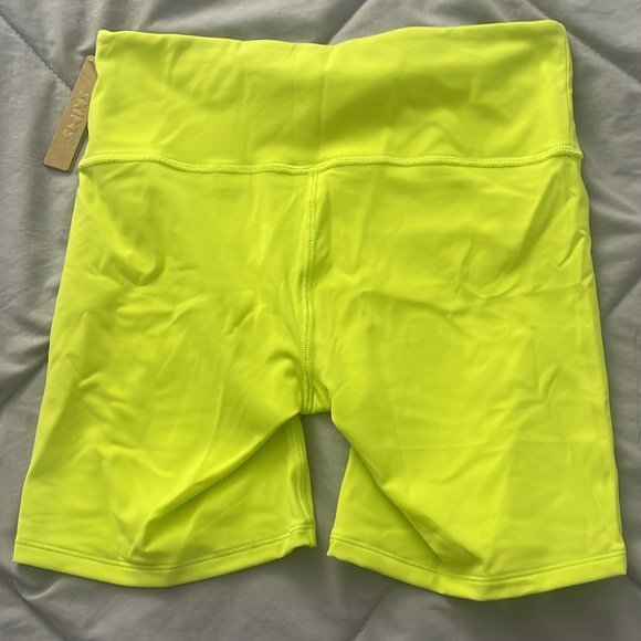NWT Fits Everybody shorts medium Daffodil - Picture 6 of 8